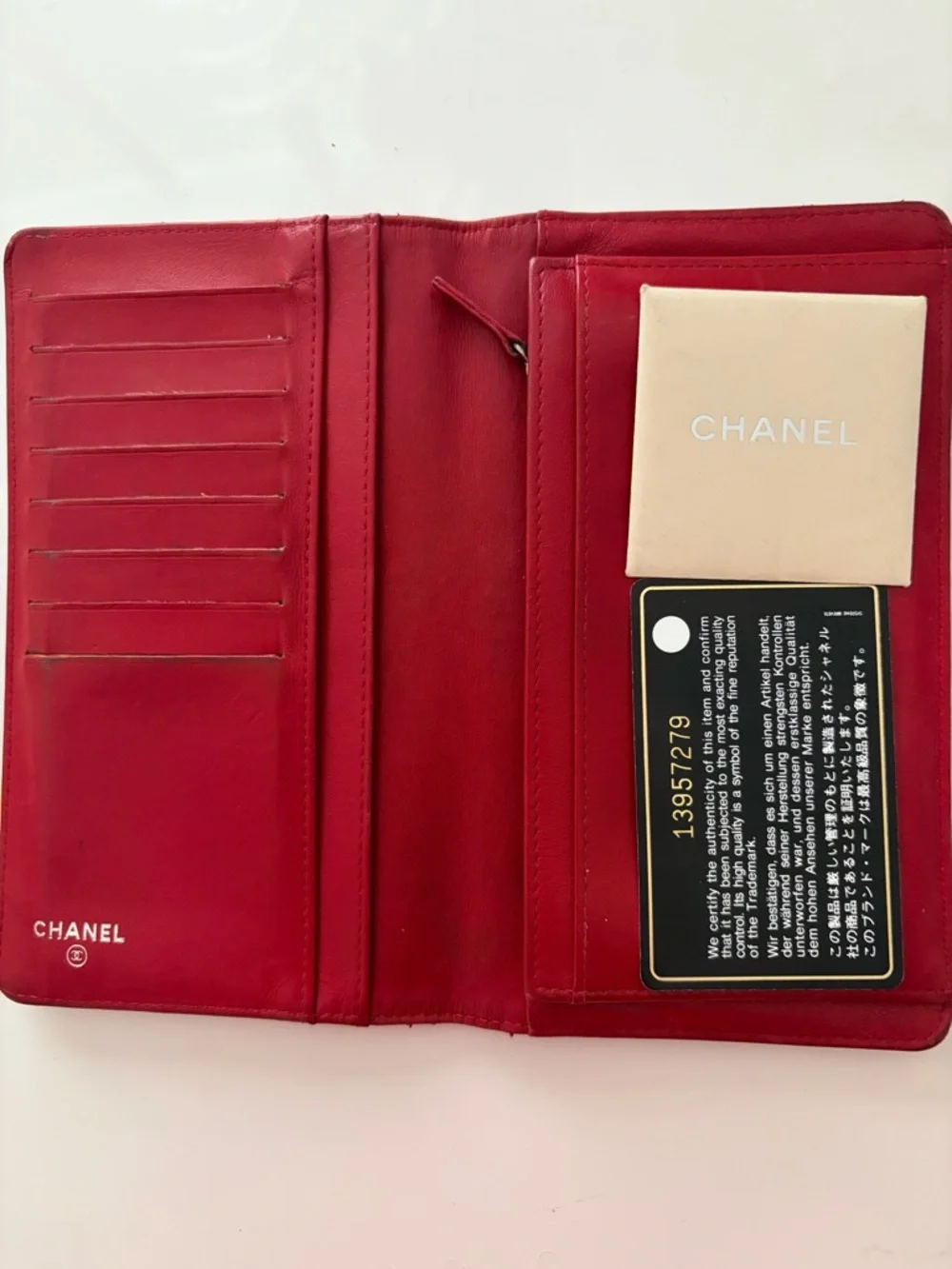 🖤 LOW START CHANEL Red Quilted Wallet | Classic Lambskin | Authentic 🖤 - Picture 4 of 10
